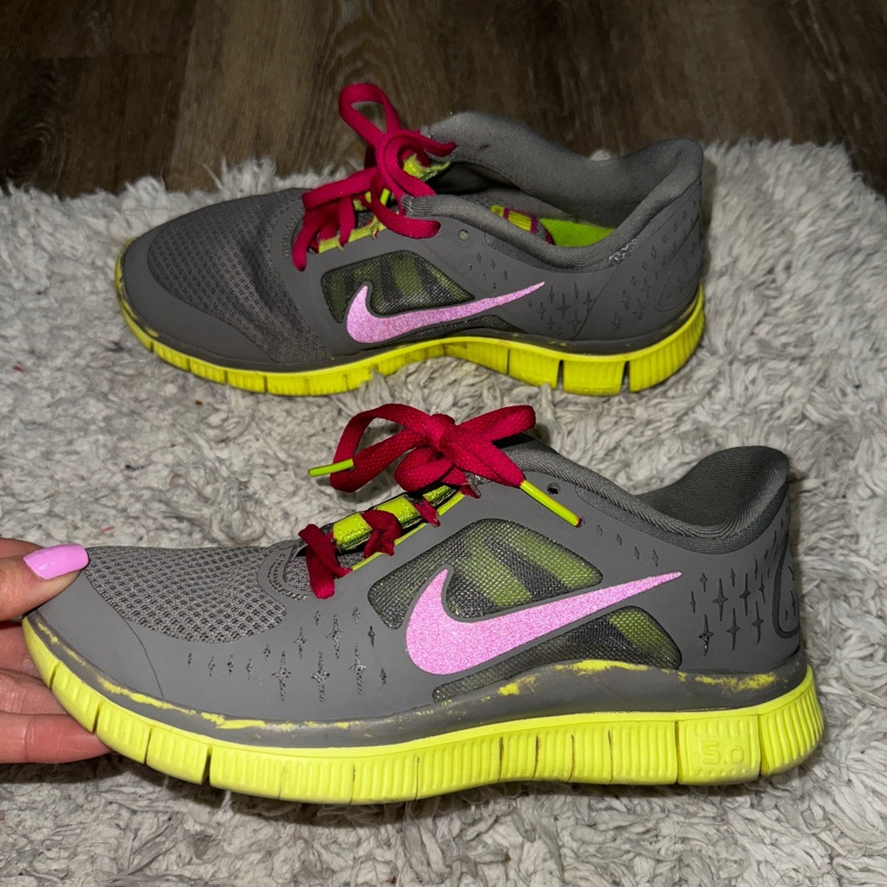 Women’s Nike free runs